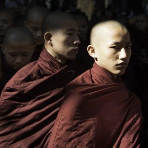 074 monte pellmar photography myanmar monks