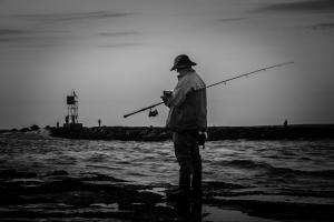 100_larry_ross_lonely_fisherman